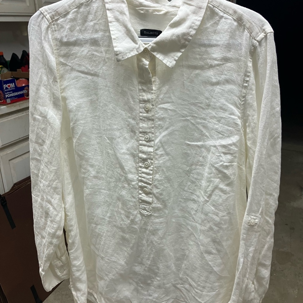 Lot of 5 Talbots Women’s Tops. 3 are Linen and 2 are Cotton